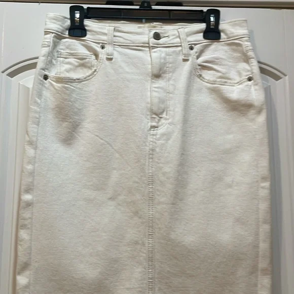 UNIVERSAL THREAD WHITE DENIM SKIRT - Picture 2 of 11
